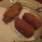 鳥つね自然洞 - 鳥しんじょと手羽