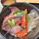 天晴水産 - 海鮮丼¥1,380