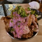 Yotsuya Barukan - 【柴漬けタルタルソースのチキン南蛮】甘じょっぱいタルタルソースが柔らかくジューシーな鶏肉と最高にマッチしていて口の中が幸せです。ビールグビグビが進んでしまう。最高の一品です。