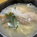 Shiomemmizuki - 鶏豚塩白湯(こってり)