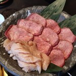 炭焼肉 石田屋。 - 