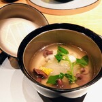 銀座ろくさん亭 - ◆御椀 
      ・相並冬瓜、あみ茸、つる菜、柚子 
      　これが!あの「命の出汁」!!