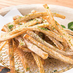 Fried burdock with seaweed