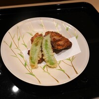 八寸 - コイの幽庵漬け焼き、えんどう揚げ