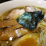 らーめん心繋 - 中華そばの具材のアップ