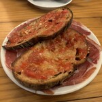 バル ポルティージョ - パンコントマテ、イベリコ豚の生ハム