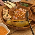 バル ポルティージョ - 前菜タパス盛り合わせ（ししとうのフリート、マンチェゴチーズ、ナスのフリート、生ハムのクリームコロッケ、サーモンと海老のやつ、ローストポーク的なやつ）