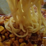 正龍 - 濃厚白鶏麺 パイチーメン 焼きもろこし盛＋例のラー油をトッピング