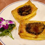 獅門酒楼 - 香港式活きあわびのパイ　あわびがとても柔らかく、すごく美味しかった