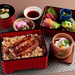 [Summer Recommendation ①] Seasonal Two-tiered Lunch Box