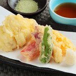 [Summer recommendation] Conger eel and summer vegetable tempura (single item)