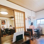春菊 - 店内の様子です