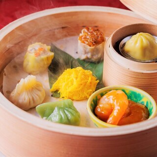 多彩なシーンでご利用いただける、豪華食材を散りばめたコース