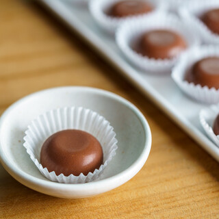 栄養満点で美容にも◎女性に嬉しいローチョコレートはお土産にも