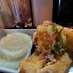 魚笑 - 小鉢　漬物美味しかった　厚揚げも