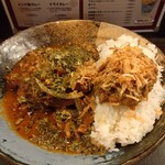 カレーノトリコ - あいがけチキンにラムそぼろ