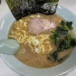 ラーメン屋 けん - 料理写真:醤油・中盛り