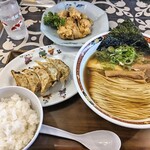 中華そば 麺や食堂 - 塩からランチと餃子３個(２個はなぜかオマケ笑)♪