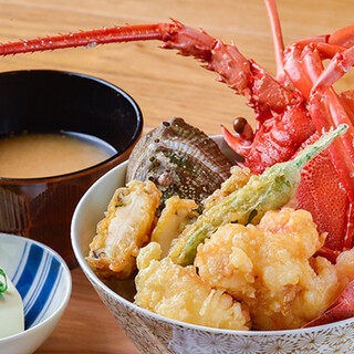 【おすすめメニュー①】豪華絢爛◆伊勢海老と鮑の天丼