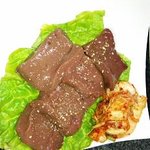 焼肉 まんぷく家 - レバ刺し