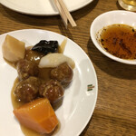 Mikuni tei - 酢豚は薄い豚肉を丸めているのか？軽く頂けます。