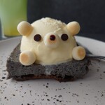 Shirom cafe stand - シロム クマ 黒胡麻プリン