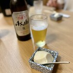 Kurobuta Tonkatsu Horiichi - 夜の部のツマミは、チーズ豆腐で　ビールとは勿論合うが、焼酎もとても良い！　お土産のテイクアウトは出来ないとの事笑