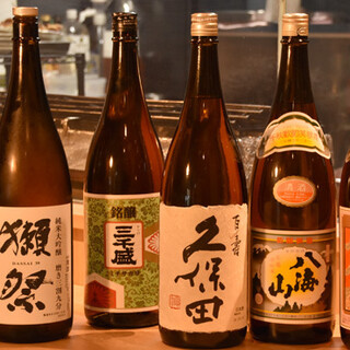 스테디셀러~계절의 종목까지 풍부한 일본술을 비롯해 다채로운 술을 준비