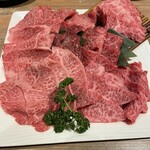 炭火焼肉 尹家 - 