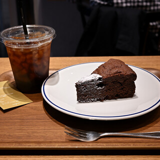 イー・エー・グラン_1