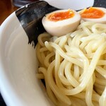 Nibo Shi Chuuka Ra-Men Hachi - 麺