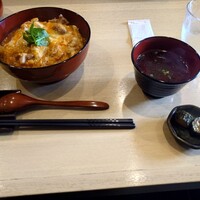 花見川 大富 - 親子丼