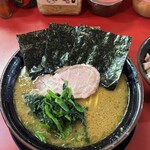 家系ラーメン とらきち家 - 