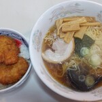 ひよこ - ヒレカツ丼とラーメンランチ 600円。