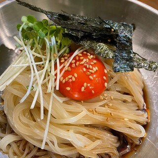 韓国冷麺×釜玉の新感覚♪オリジナルメニュー「釜玉冷麺」