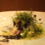 RISTORANTE IL NODO - 小坪漁港のアオリイカ 北海道長谷川さんのグリーンアスパラアップ