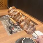 Amiyaki irori to donabe koe dono koshitsu izakaya iro dori - 鶏むね串