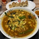 Gyouza No Oushou - 豚辛ラーメンカレー醤味と生姜餃子