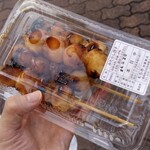 もち市 - みたらし団子4本入りで400円