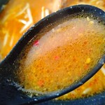 Ramen Ken Shou - 味噌らーめんスープのアップ