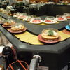 回転割烹 寿司御殿 - 料理写真:寿司が回るレーン
