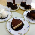 なかたに亭 - ケーキ達７個と豪華(’14.03月にて)