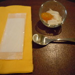 エミリー・モウリ  デザートサロン - 2014年1月　あっさりしたプチデザートをいただきました