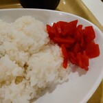 食堂 けやき - 真っ赤な"福神漬"が嬉しい。