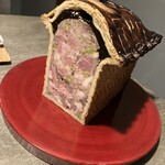 現代茶寮 銀座風月堂 - 切る前のパテアンクルート