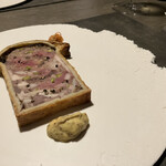 現代茶寮 銀座風月堂 - 笑っちゃう厚さ