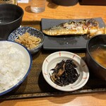 Donabe Dakigohan Nakayoshi - 鯖塩焼き定食➕生卵(鯖少し食べちゃいました)