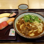 Kineya Mugimaru - カレーうどん ＆ お寿司５貫セット　６３０円