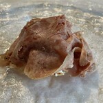 ウシマル - 九十九里産の神経〆イシガレイのカルボーネ・房州産の猪肉のベーコン・かぼちゃのピクルス