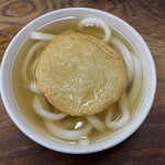 みやけうどん - お出汁は昆布が際立ったお上品なタイプ。やや濃いめが九州らしいですね✩.*˚